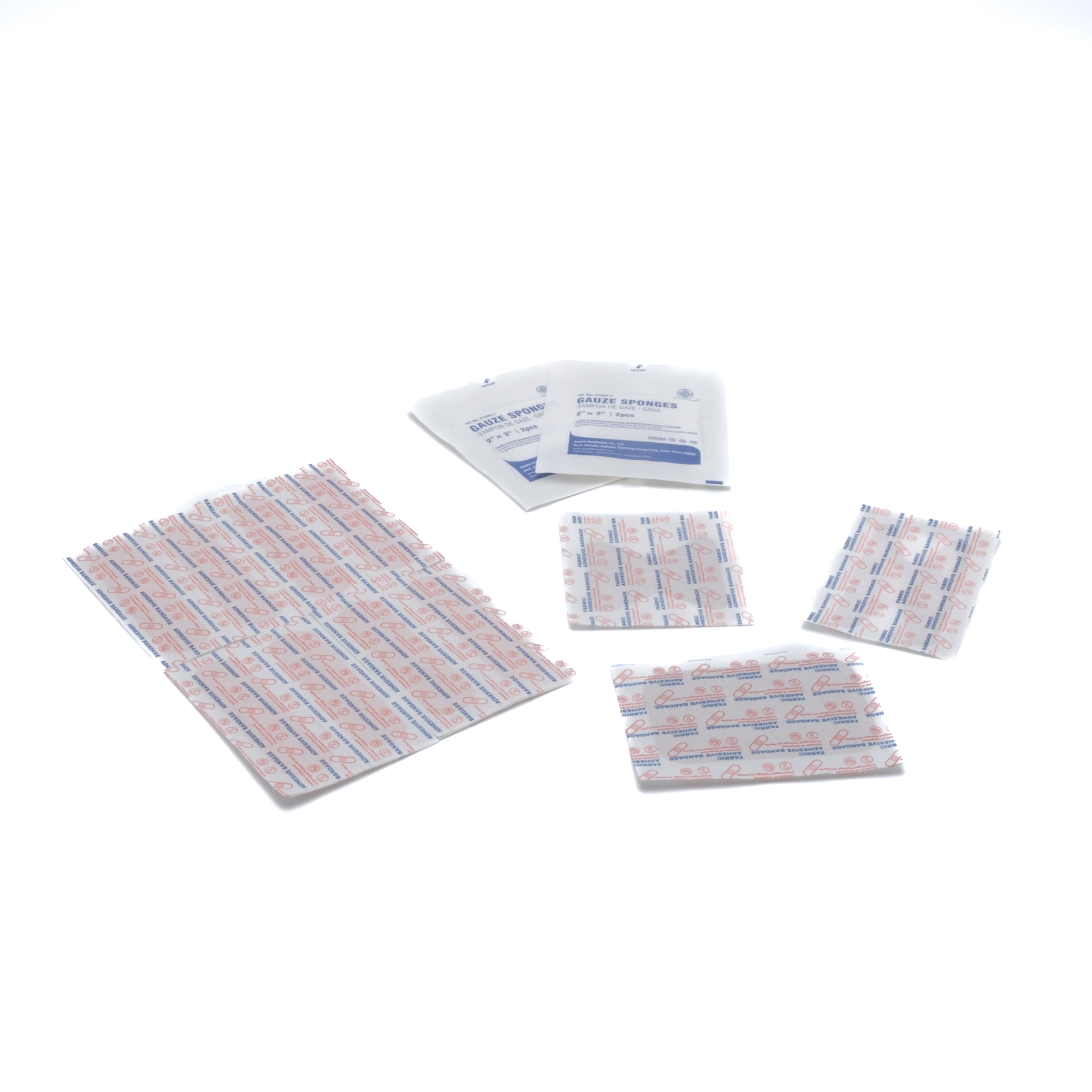Mini-Kit ouvert — contenu pansements et compresses